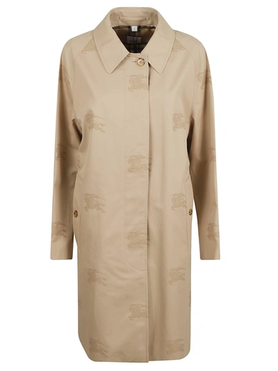 Burberry Camden Raincoat In Soft Fawn