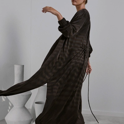 Lunya Washable Silk Long Robe In Immersed Black