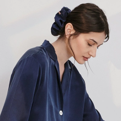 Lunya Washable Silk Classic Scrunchie In Deep Blue