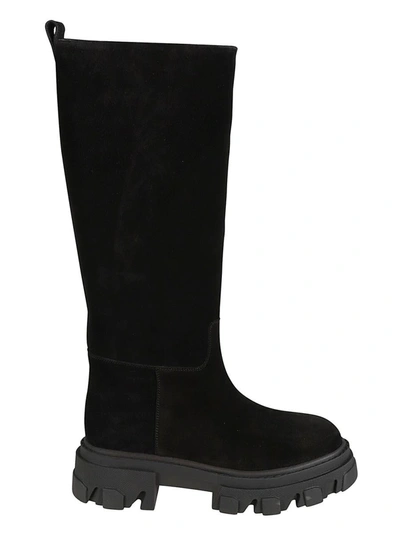 Gia Couture Boots In Black