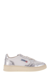 Autry 'medalist Low' White And Silver Low Top Sneakers With Logo Patch In White/silver