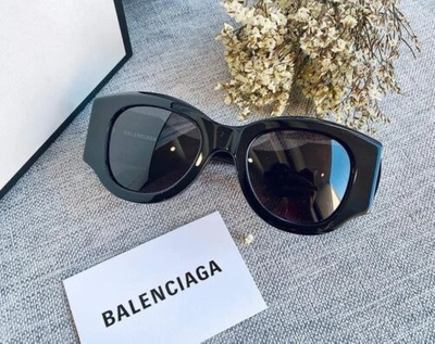 Pre-owned Balenciaga ? Paris Bb0070s 006 Gold Bb Logo Oversized Sunglasses Black In Gray