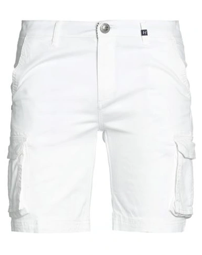 Hermitage Man Shorts & Bermuda Shorts White Size 28 Cotton, Elastane