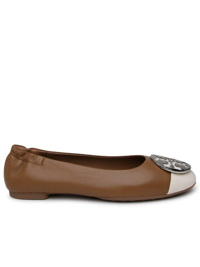 Tory Burch Claire Ballerina In Two-tone Leather In Brown