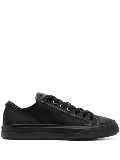 Valentino Garavani Sneakers In Black