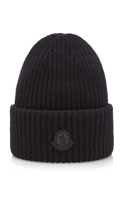 MONCLER RIBBED-KNIT BEANIE