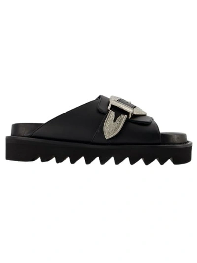 Toga Slides Aus Schwarzem Leder In Black