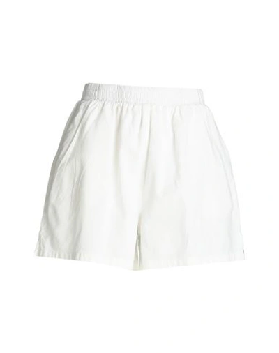 Topshop Woman Shorts & Bermuda Shorts White Size 12 Cotton