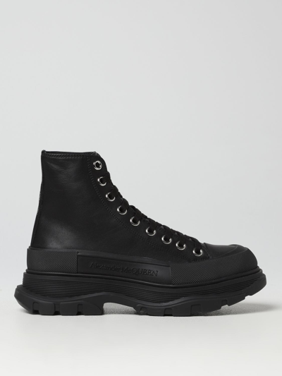 Alexander Mcqueen Tread Slick Leather Ankle Boots In Black