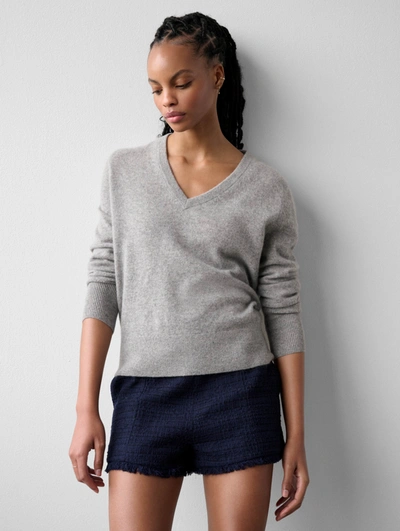 White + Warren Essential Cashmere V Neck Sweater In Grey Heather