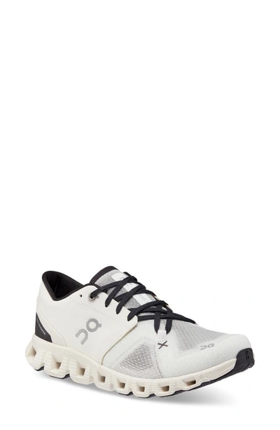 On Cloud X 3 Sneakers In White/black