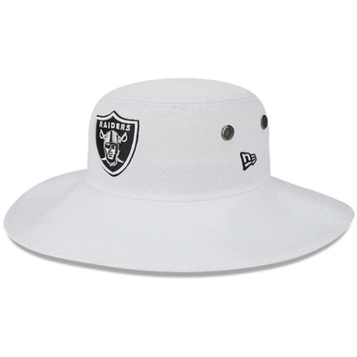 NEW ERA NEW ERA WHITE LAS VEGAS RAIDERS 2023 NFL TRAINING CAMP PANAMA BUCKET HAT