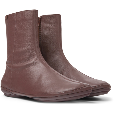 Camper Boots For Women In Burgundy