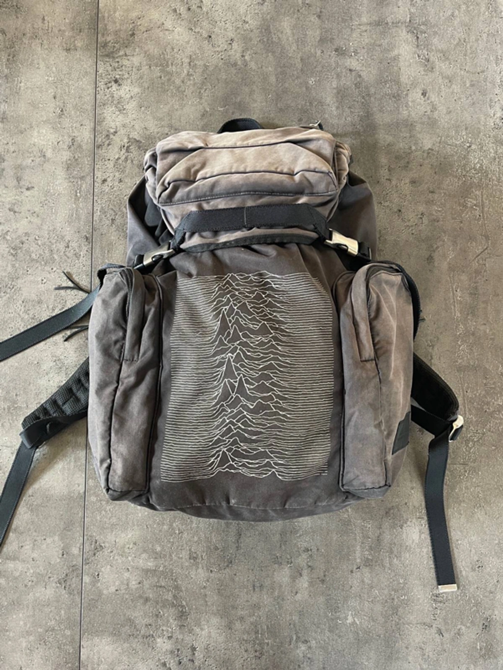 Pre-owned Undercover Aw09 Unknown Pleasures Backpack In Black