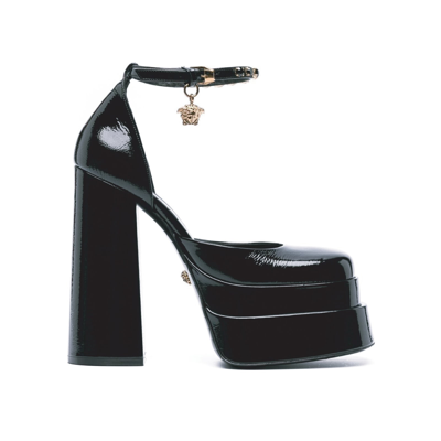 Versace Patent Leather Platform Pumps In Black