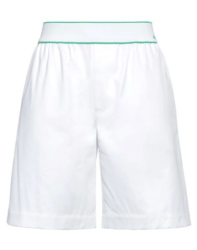Bottega Veneta Woman Shorts & Bermuda Shorts White Size M Cotton