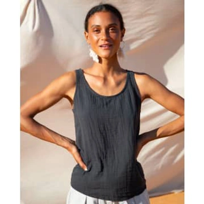 Beaumont Organic Ss23 Thea-may Linen Jersey Vest In Sky
