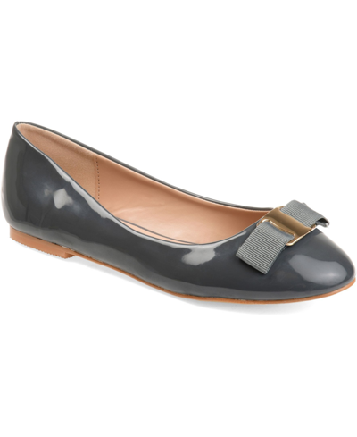 Journee Collection Kim Flat In Grey