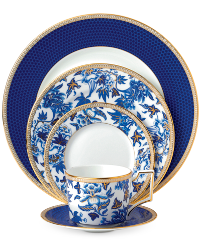 Wedgwood Hibiscus 5-pc. Place Setting In White