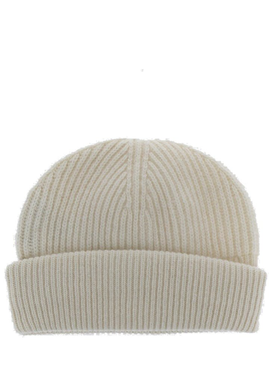Closed Ribbed Beanie In White