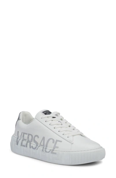 Versace La Greca Logo-print Low-top Trainers In 2w270-white+silver