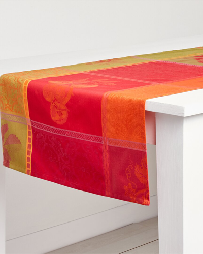 Garnier Thiebaut Mille Tutti Frutti Sangria Tablerunner