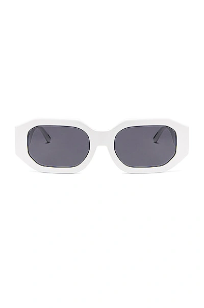 Attico Blake Sunglasses In White,grey