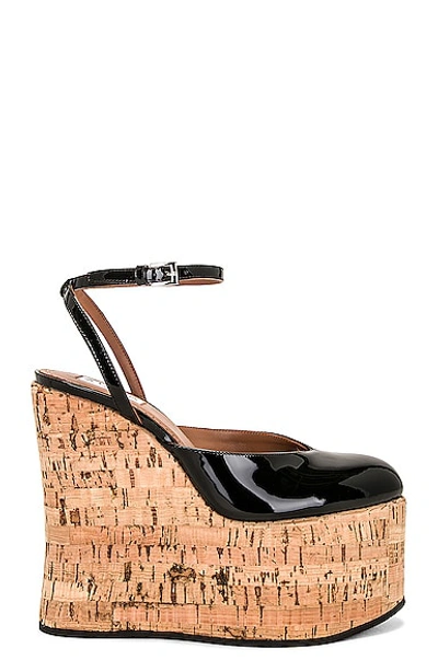 Alaïa Patent Leather Wedge Sandals In Black