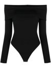 Materiel Off-shoulder Long-sleeve Bodysuit In Schwarz