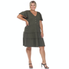 White Mark Plus Size Short Sleeve V-neck Tiered Midi Dress In Green