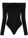Materiel Off-shoulder Long-sleeve Bodysuit In Schwarz
