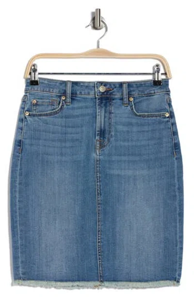 7 For All Mankind Fray Hem Denim Pencil Skirt In Saltwater W/vintage Fray Hem