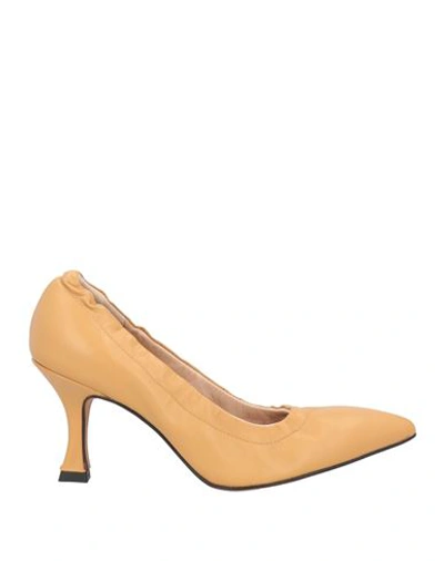 Elena Del Chio Woman Pumps Camel Size 8 Soft Leather In Beige