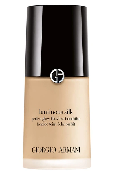 Armani Collezioni Armani Beauty Luminous Silk Natural Glow Foundation In 4 Light/golden
