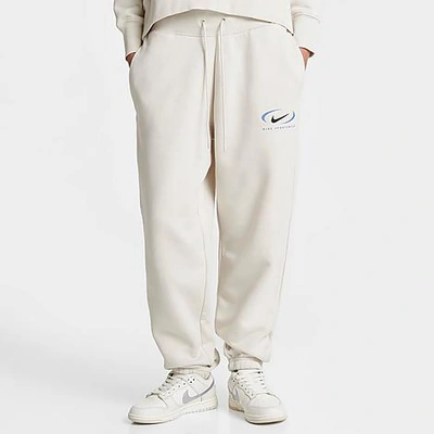 Nike Women's Sportswear Swoosh Life Phoenix Fleece Oversized Jogger Pants In Light Orewood Brown
