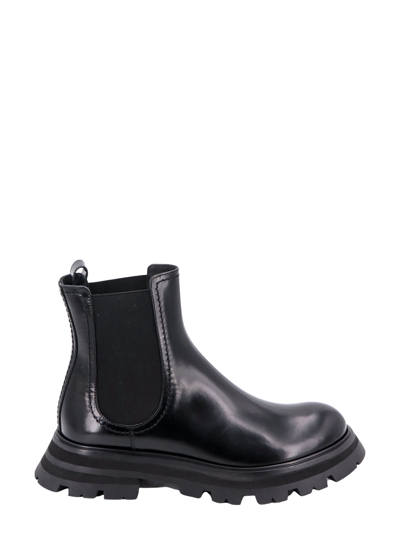 Alexander Mcqueen Black Leather Beatles Boot In Black/black