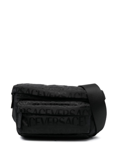 Versace Logo印花拉链腰包 In Black