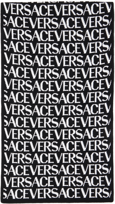 Versace Logo Knit Scarf In 2b020-black+white