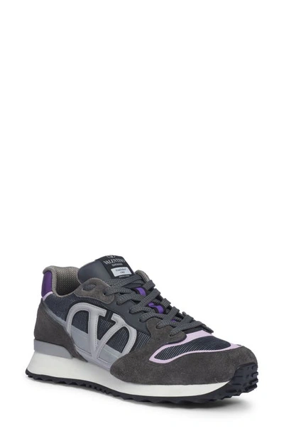 Valentino Garavani Vlogo Netrunner Sneakers In Grey