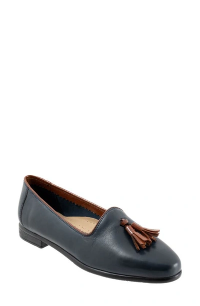Trotters Liz Tassel Loafer In Navy
