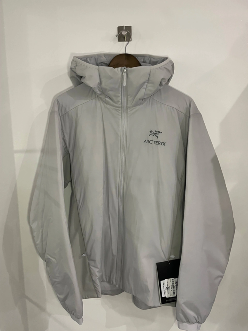 Pre-owned Arc'teryx Atom Lt Hoody ( Colourway) In Solitude