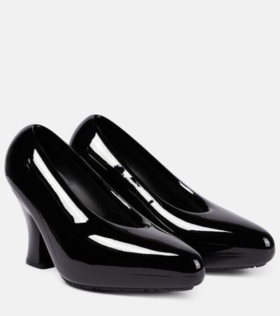 Loewe Comic 90 Lacquered Pumps In Black