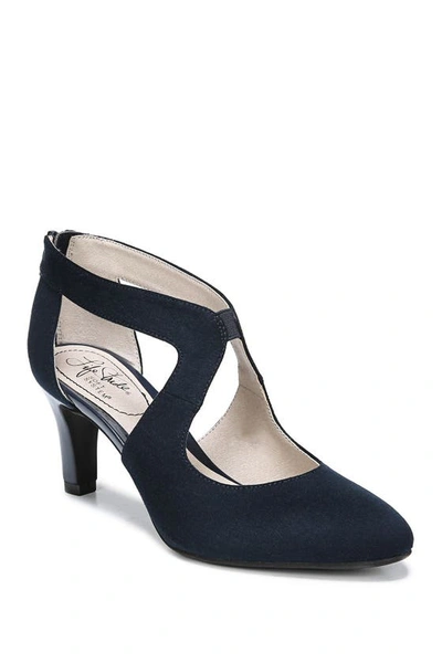 Lifestride Giovanna 2 Pump In Lux Navy