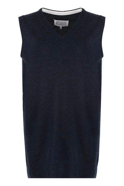 Maison Margiela Long-line Knitted Waistcoat In Blue