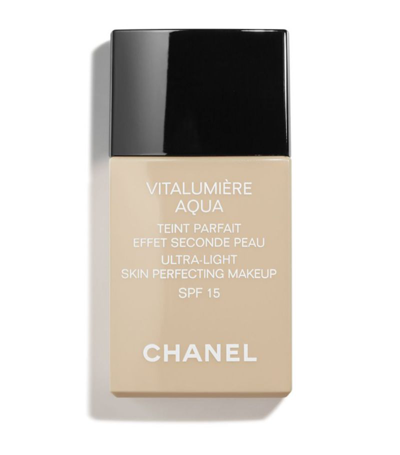 Chanel (vitalumière Aqua) Ultra-light Skin Perfecting Makeup Spf 15 In Neutral