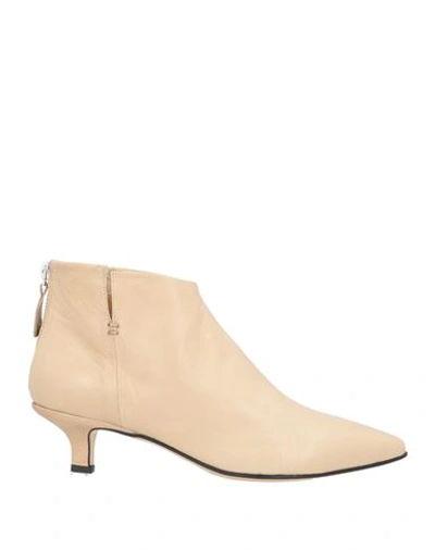 Pomme D'or Woman Ankle Boots Sand Size 8 Leather In Beige