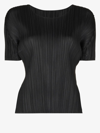 Issey Miyake Pleated T-shirt In Black