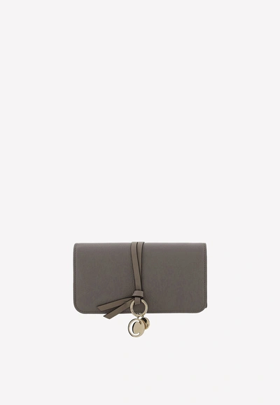 Chloé Alphabet Grained Leather Wallet In Gray