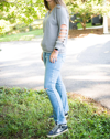 CHASER CASHMERE FLEECE VENTED LONG SLEEVE RAGLAN PULLOVER IN HEATHER GREY