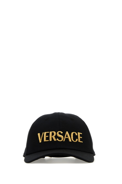 Versace Cappello In Cotone Nero In Black